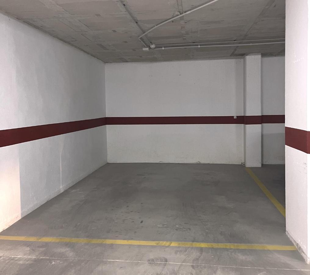 Salty Apartment Торевиеха Екстериор снимка