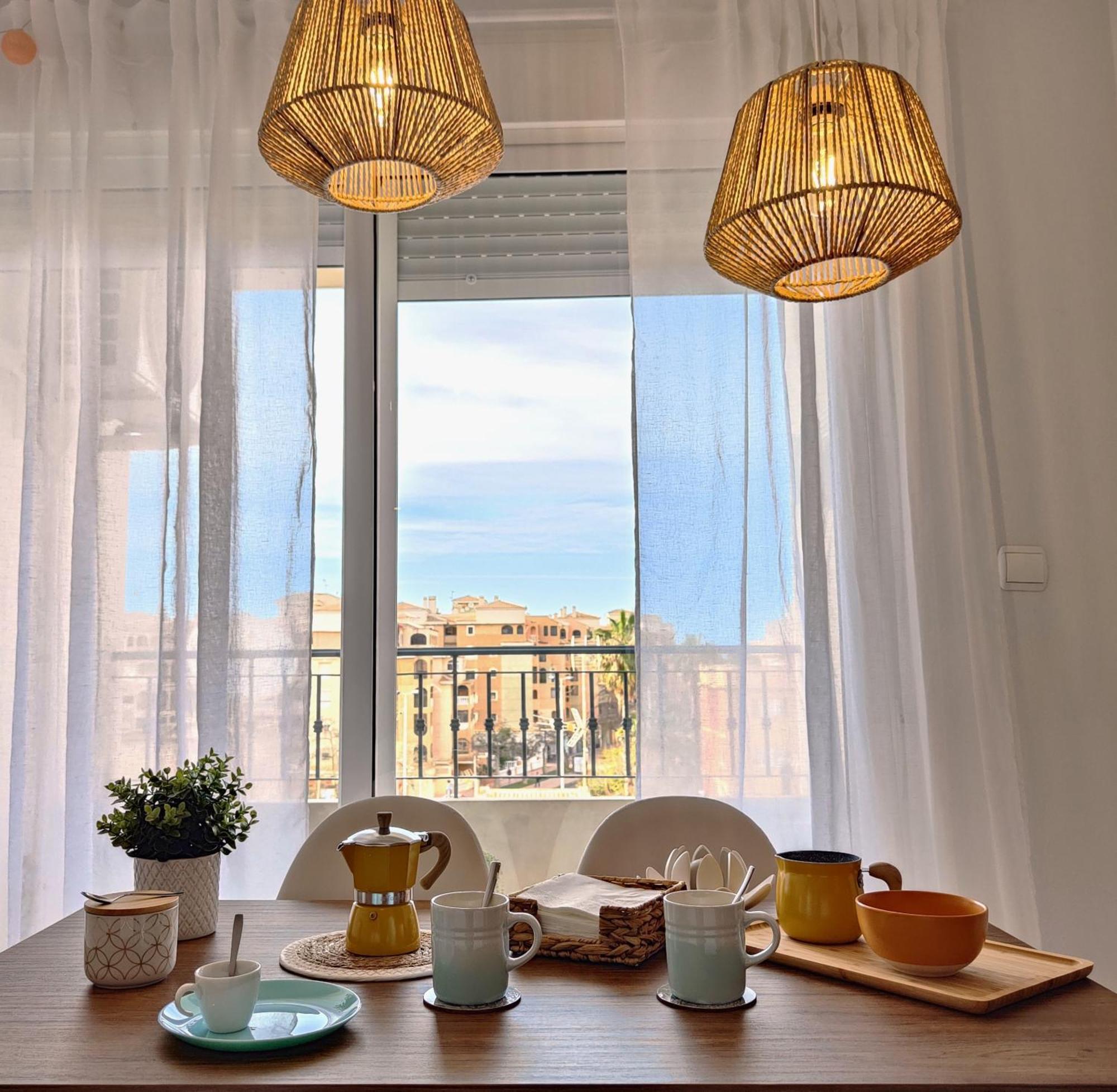 Salty Apartment Торевиеха Екстериор снимка